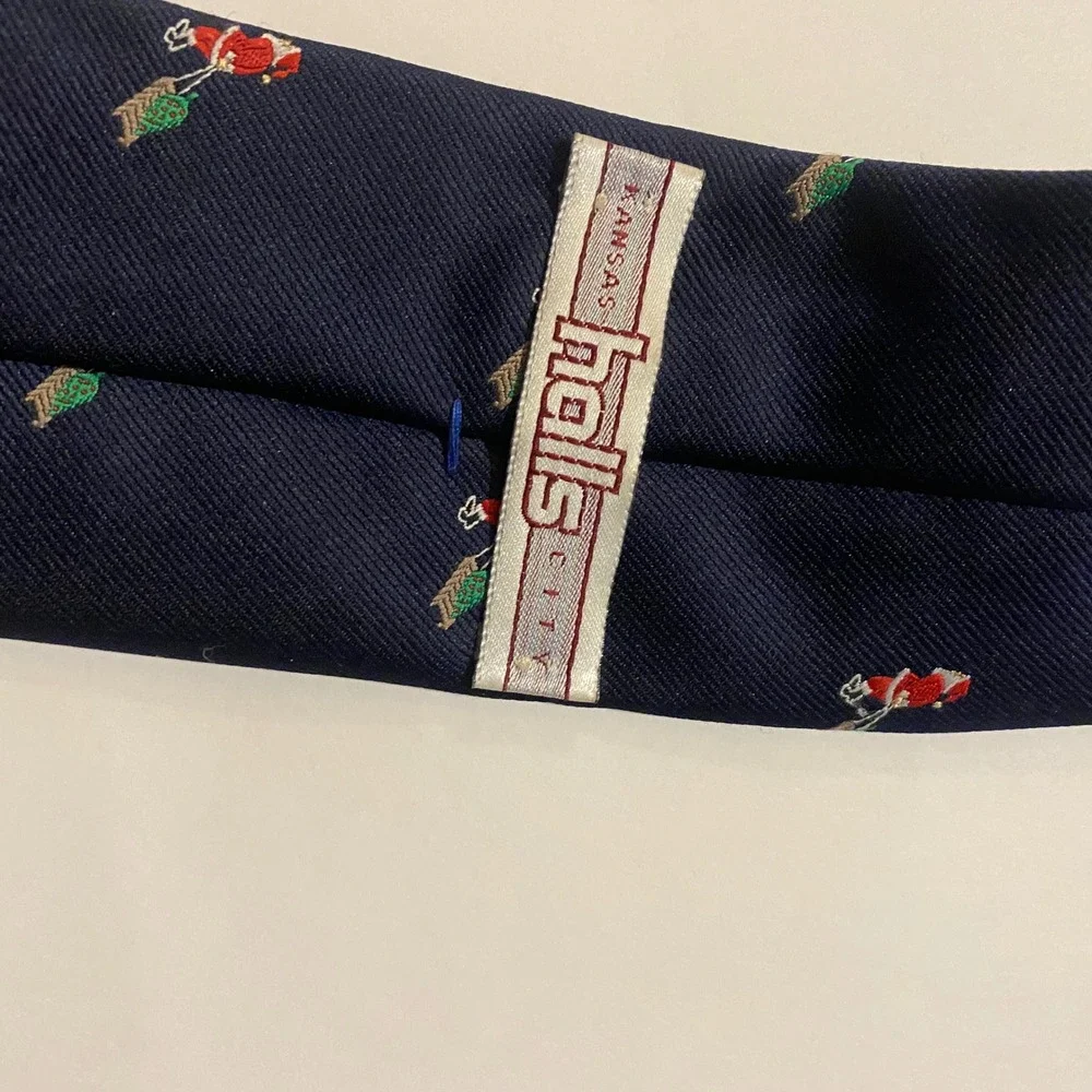 Halls Kansas City Mens‎ Navy Blue Santa Christmas Tree Musical Necktie Novelty